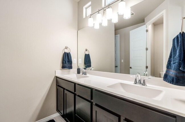 Building Photo - 2313 Melon Ridge Loop NE