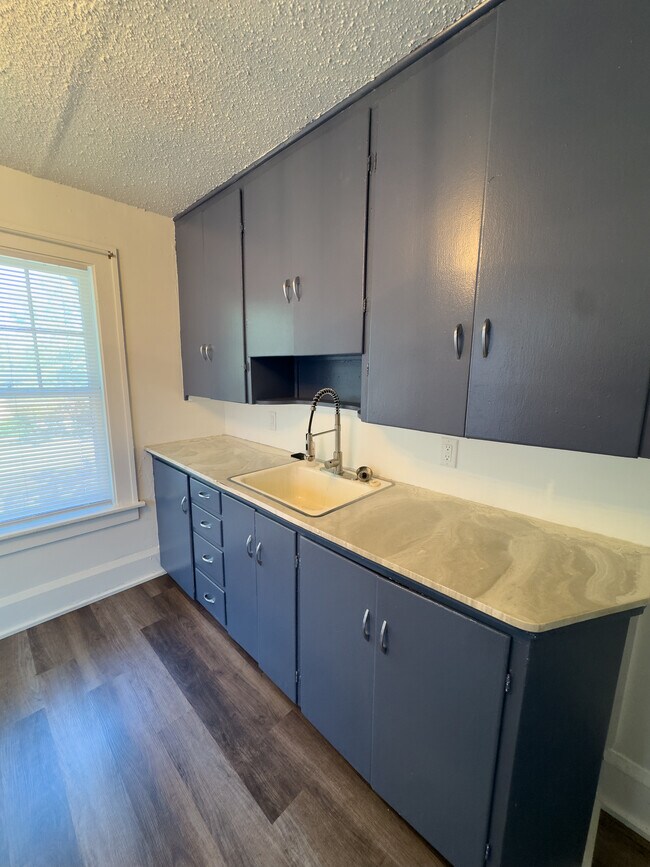 Building Photo - 3120 Cottage Grove Ave