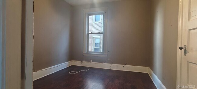 Building Photo - 27 Franklin St