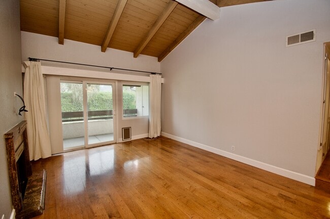 Building Photo - 21372 Brookhurst St