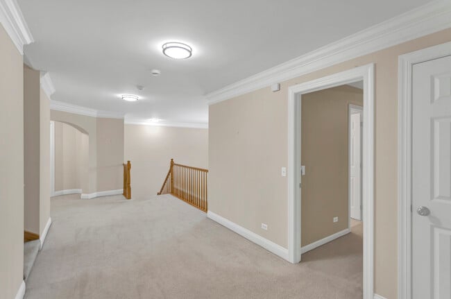 Building Photo - 3N812 John Greenleaf Whittier Pl