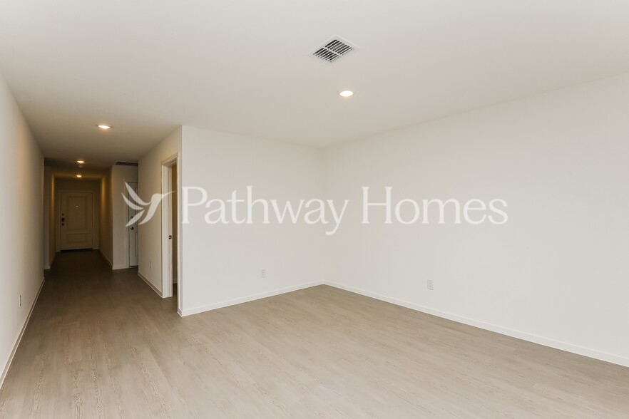 Building Photo - 10016 Isla Ln