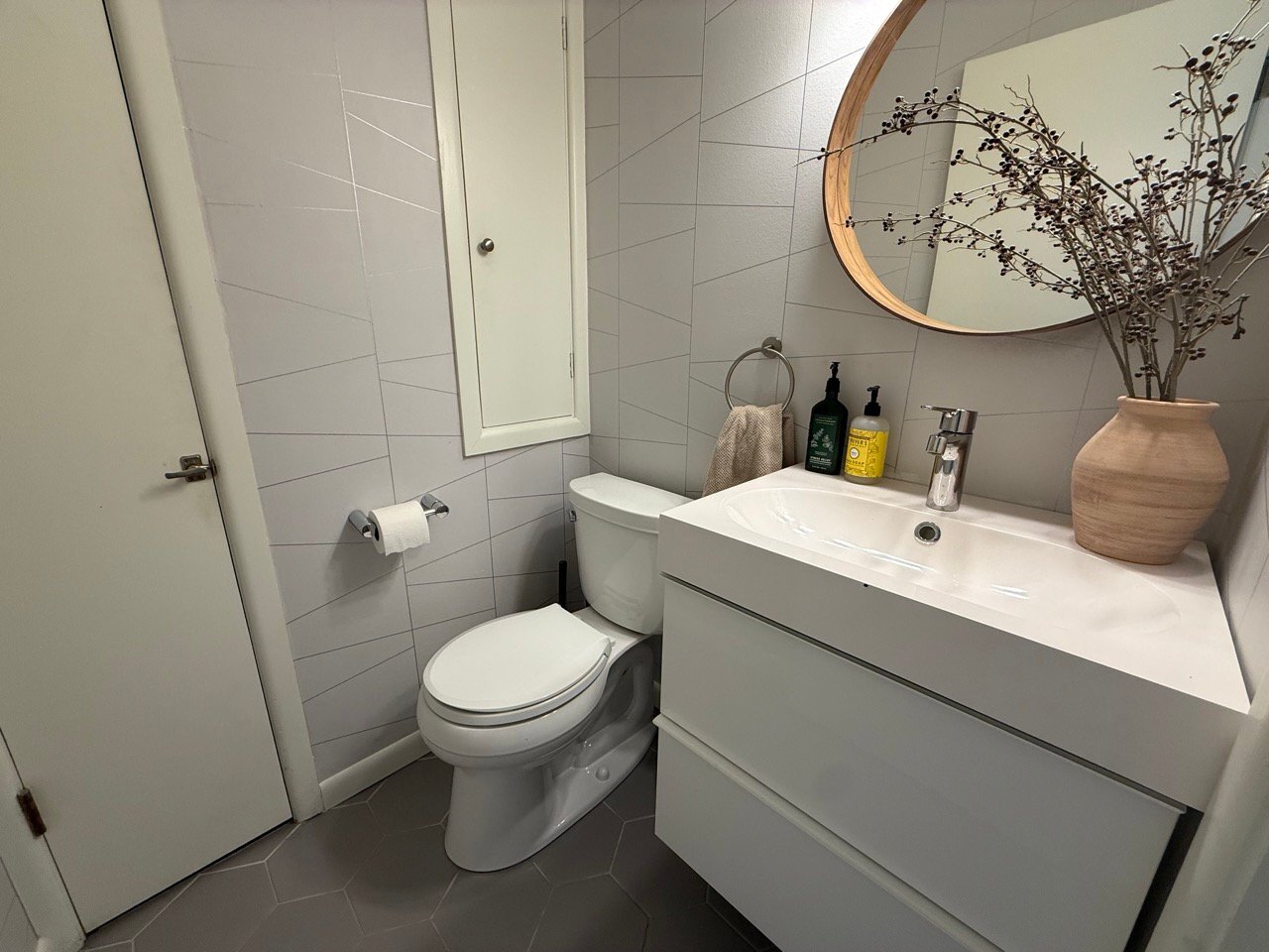 Building Photo - 5350 N Navajo Ave