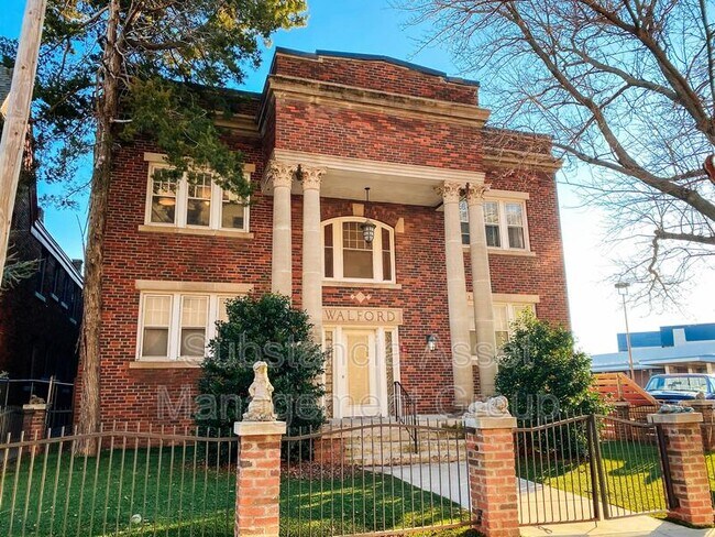 Building Photo - 518 NW 12th St