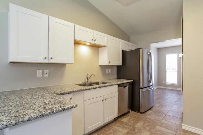 Building Photo - 20117 Dawn Mist Dr