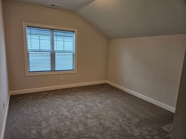 Building Photo - 4 bedroom, 3.5 bath Hampstead home in Magnolia Reserves Community