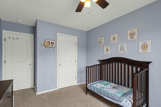 Building Photo - 4101 N Thistle Dr