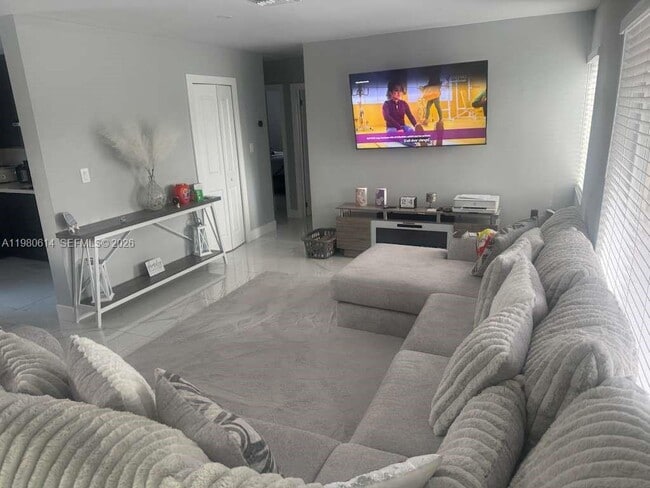 Building Photo - 1001 NW 148th St