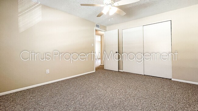 Building Photo - McLean Fairway 3036D