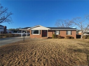 Building Photo - 1208 Cullen Dr