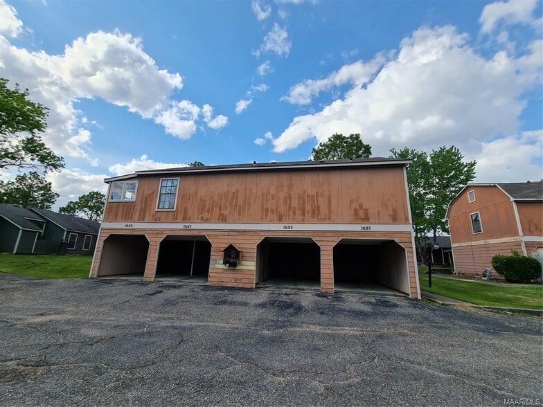 Building Photo - 1625 E Trinity Blvd