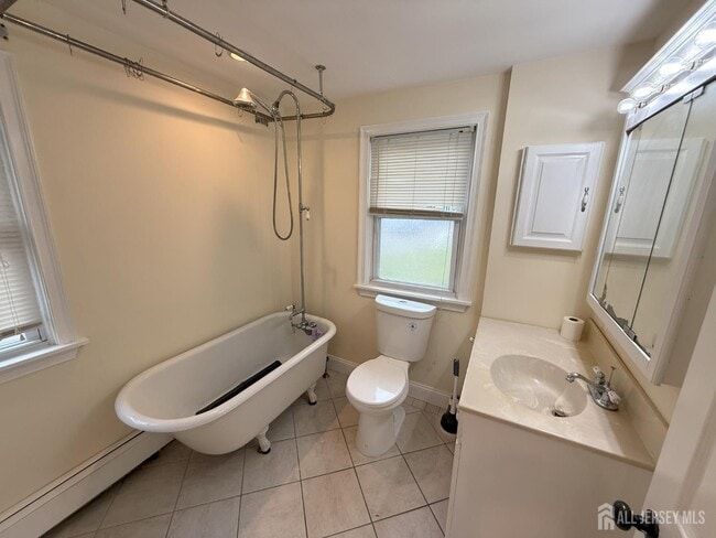 Building Photo - 861 Georges Rd