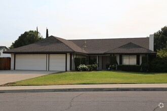 Building Photo - Spacious SIngle Story on Quiet Street