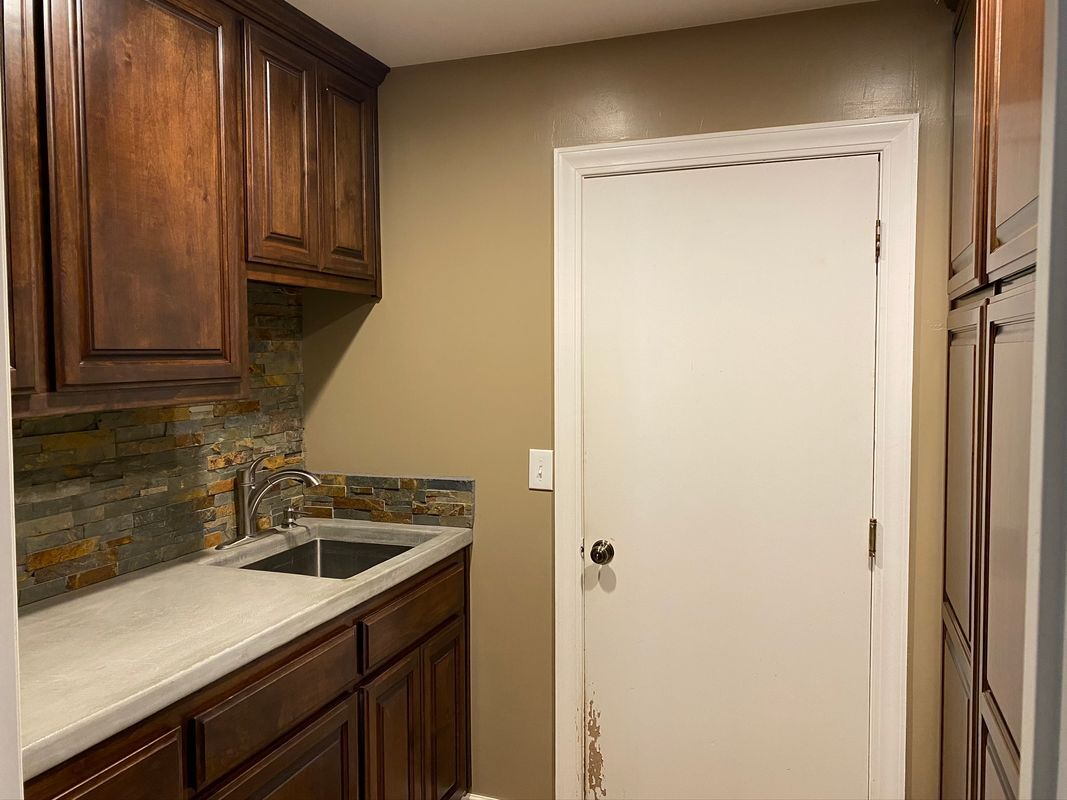 Building Photo - 51495 White Oak Dr