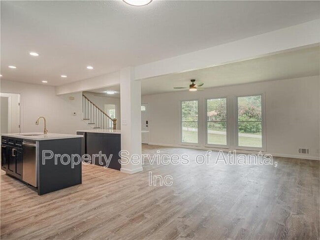 Building Photo - 4505 Myrtle Hill Rd NE