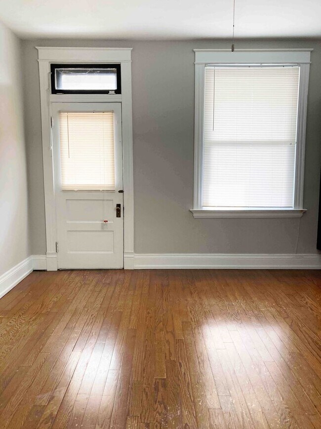 Building Photo - 3241 Jefferson Ave