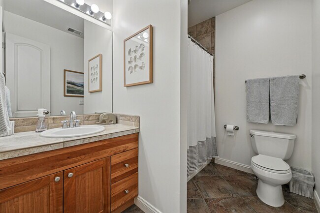 Building Photo - 8201 E 6th Ave