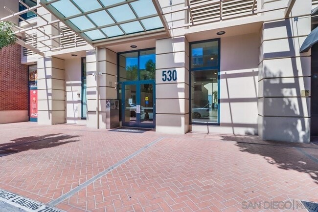 Building Photo - 530 K St