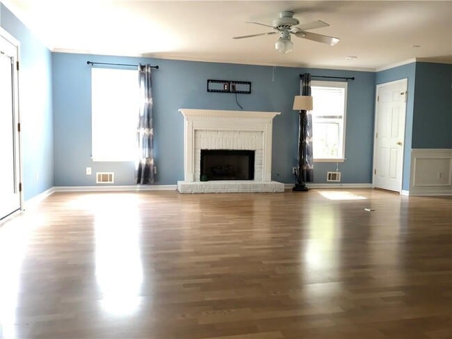 Building Photo - 3354 Roundfield Cir
