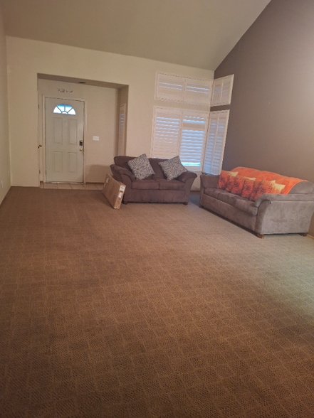 Building Photo - 4952 Ridgeview Dr