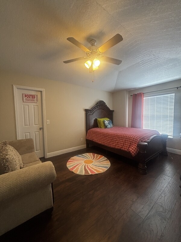 Building Photo - 12672 Lakebrook Dr