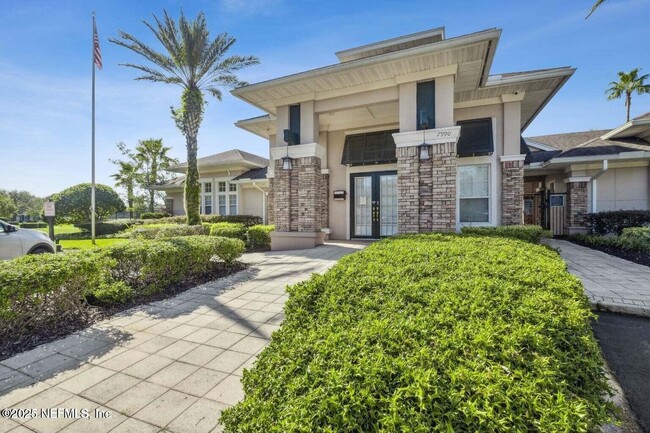 Building Photo - 7990 Baymeadows Cir E