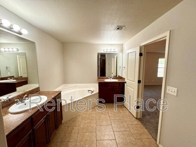 Building Photo - 2513 East 138th Ct S