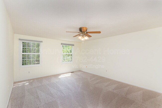 Building Photo - 7690 Middle Valley Dr