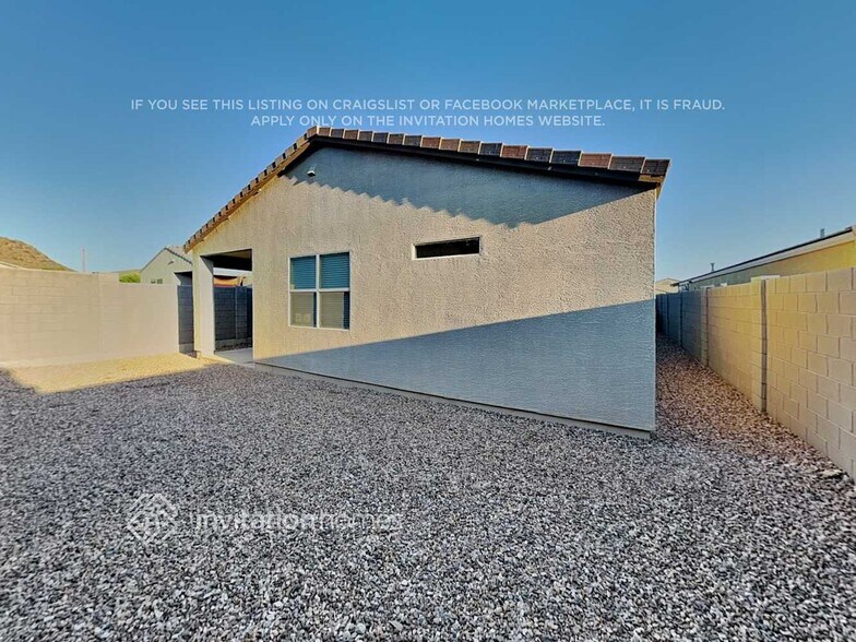 Building Photo - 4625 Greenleaf Dr