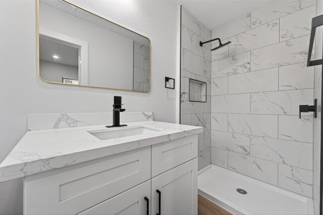 Building Photo - 6621 Jason St