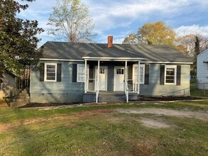 Building Photo - 231 Elder St