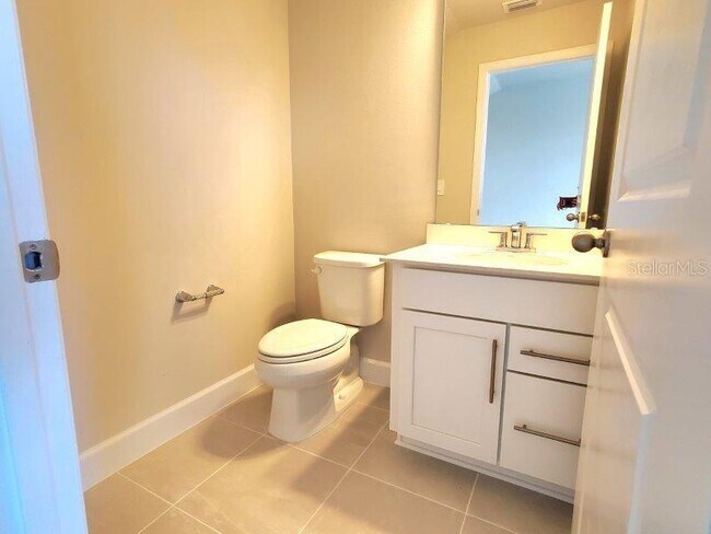 Building Photo - 16855 Castoro Dr