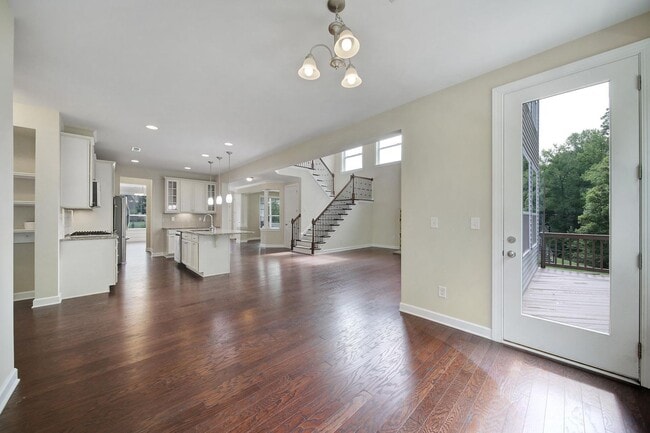 Building Photo - Gorgeous 4 Bed 3.5 Bath Home with Basement...
