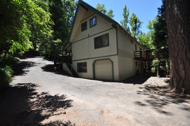 Building Photo - 23660 Ontario Dr