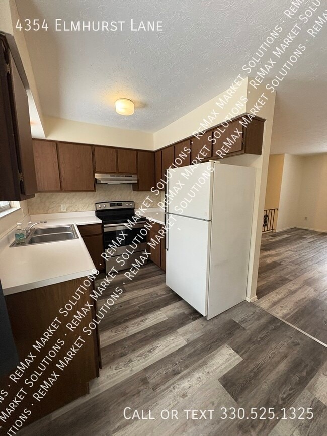 Building Photo - 4354 Elmhurst Dr