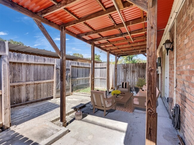 Building Photo - 14171 Misty Meadow Ln