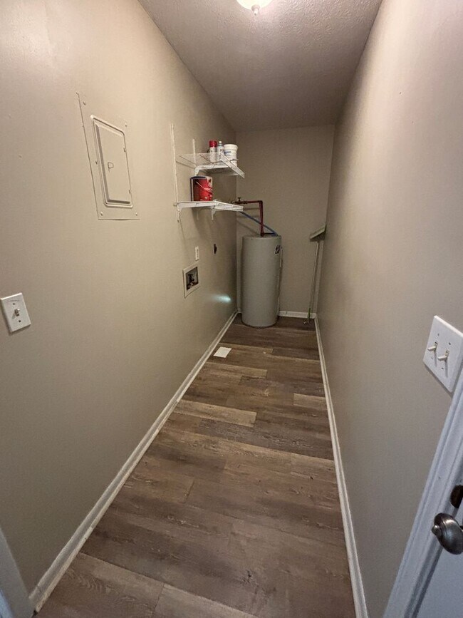 Building Photo - 4113-4115 W 22nd St