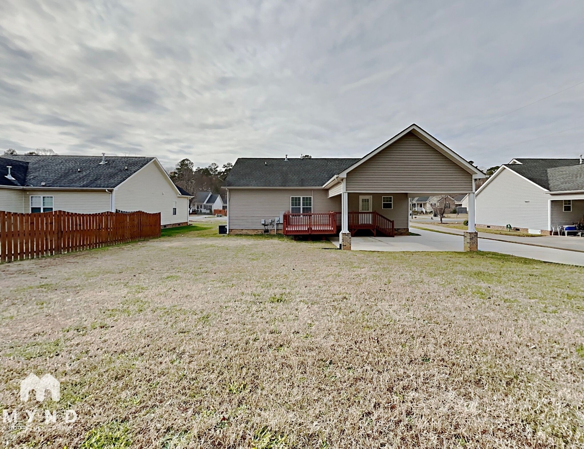 Building Photo - 345 E Village Dr