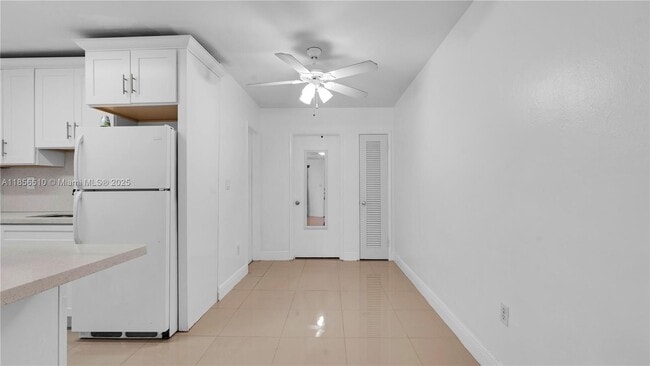 Building Photo - 806 N 24th Ave