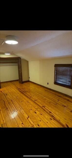 Building Photo - 425 Lakewood Dr