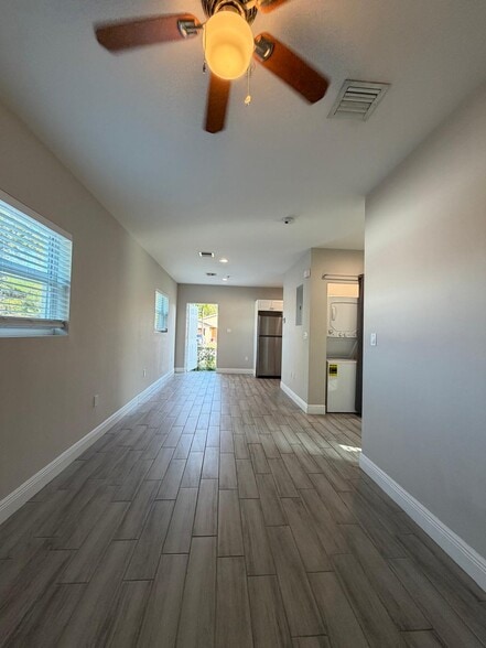 Building Photo - 1216 NW 6th Ct