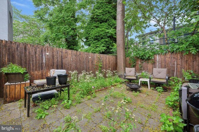Building Photo - 717 N 38th St