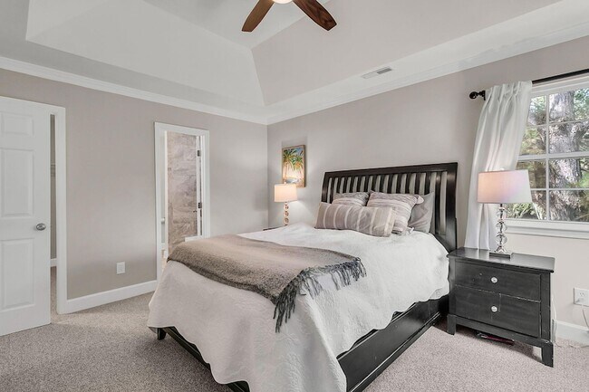 Building Photo - 339 Mt Royall Dr