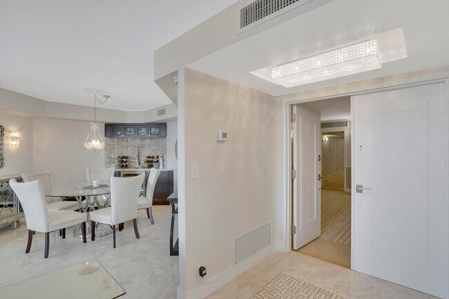 Building Photo - 550 S Ocean Blvd