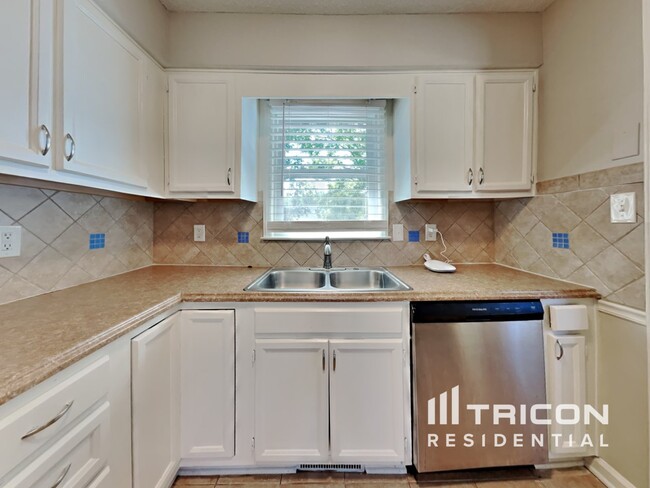Building Photo - 5404 Trenburg Ct