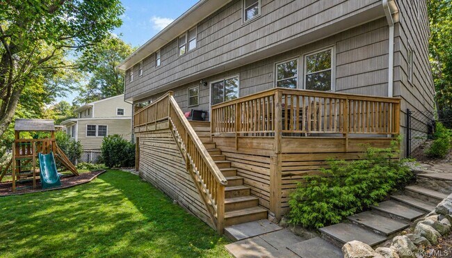 Building Photo - 10 Lundy Ln