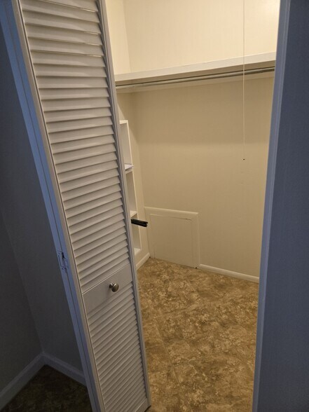 Building Photo - 2304 Ringling Blvd