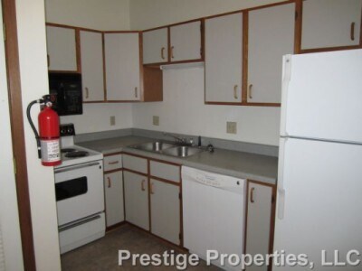 Kitchen - 401 S Gilbert St