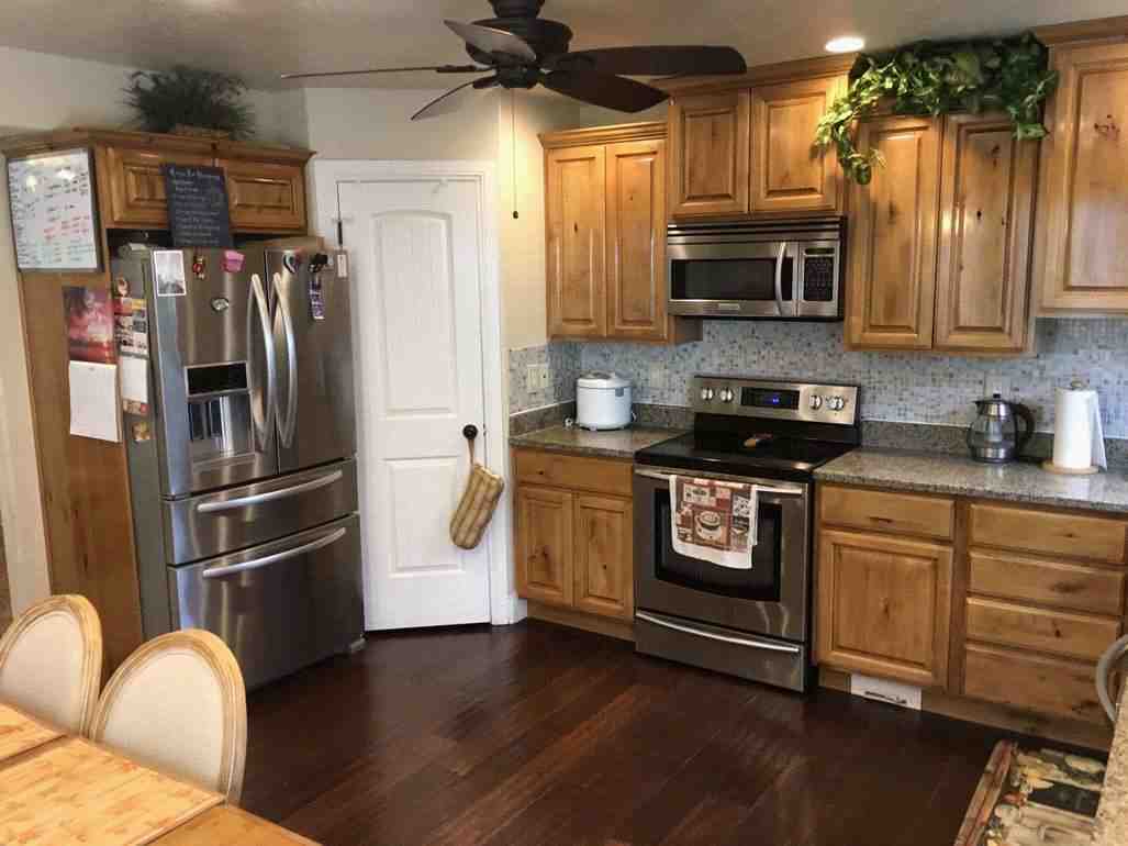 Building Photo - 10415 N Tamarack Way