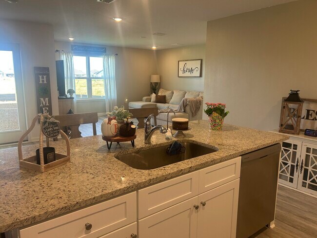 Building Photo - 211 Gray Owl Dr